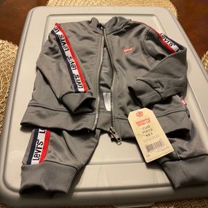 Levi’s jogging set - 18months